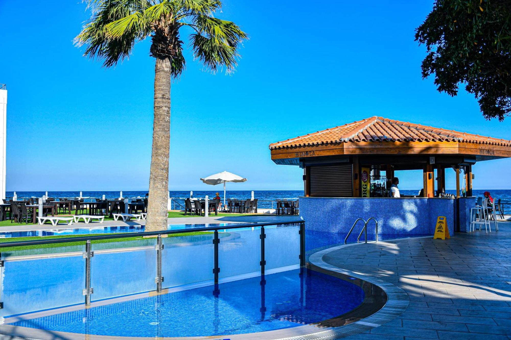 Mimoza Beach Hotel Agios Sergios Bagian luar foto