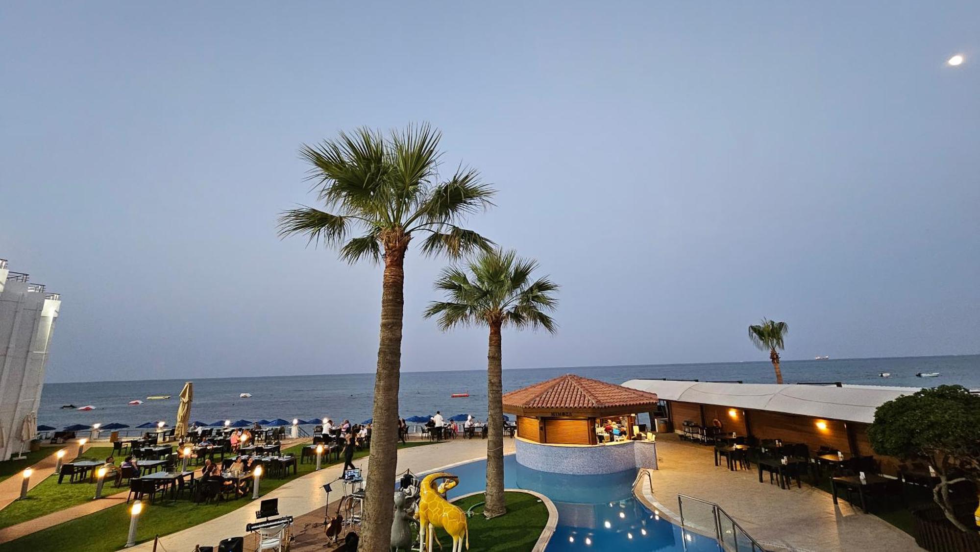 Mimoza Beach Hotel Agios Sergios Bagian luar foto