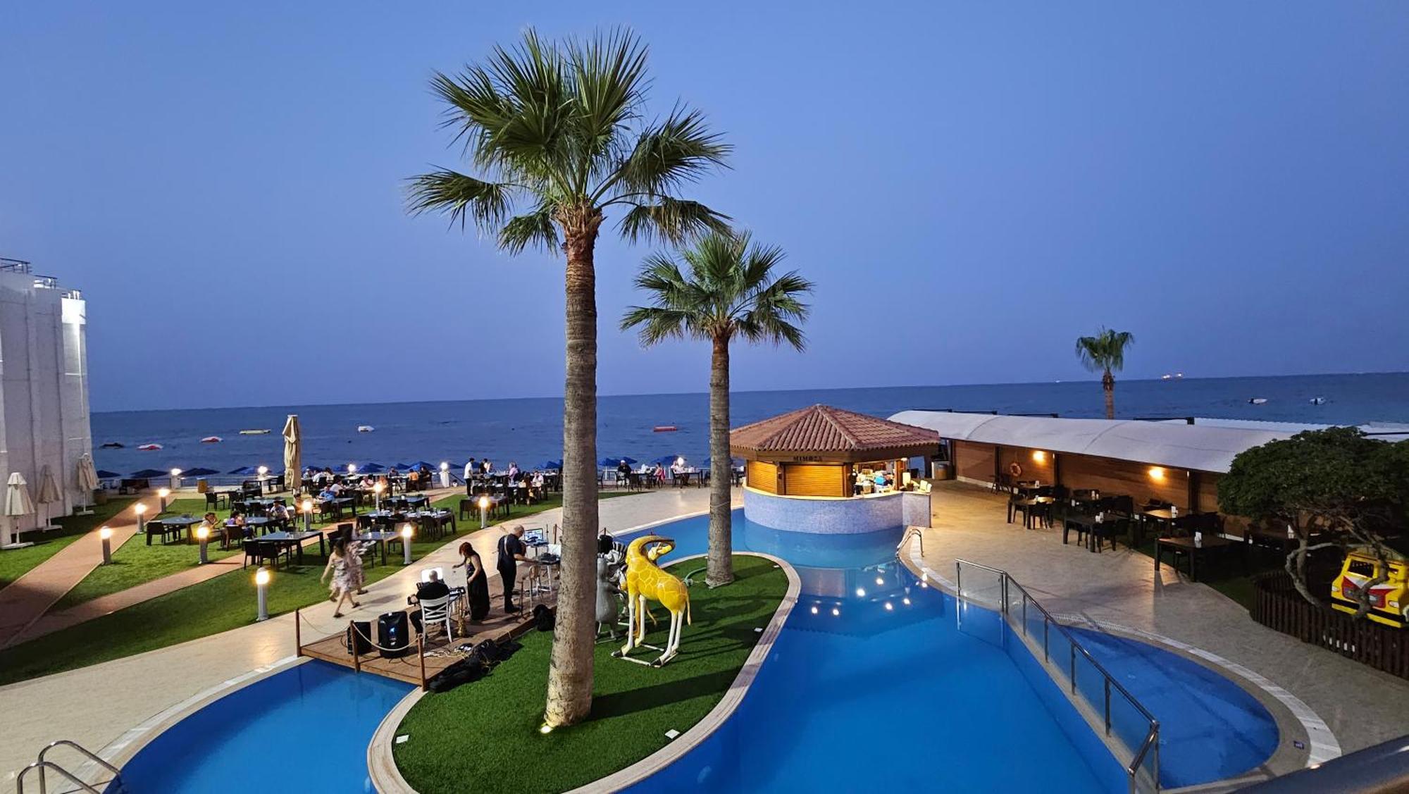 Mimoza Beach Hotel Agios Sergios Bagian luar foto