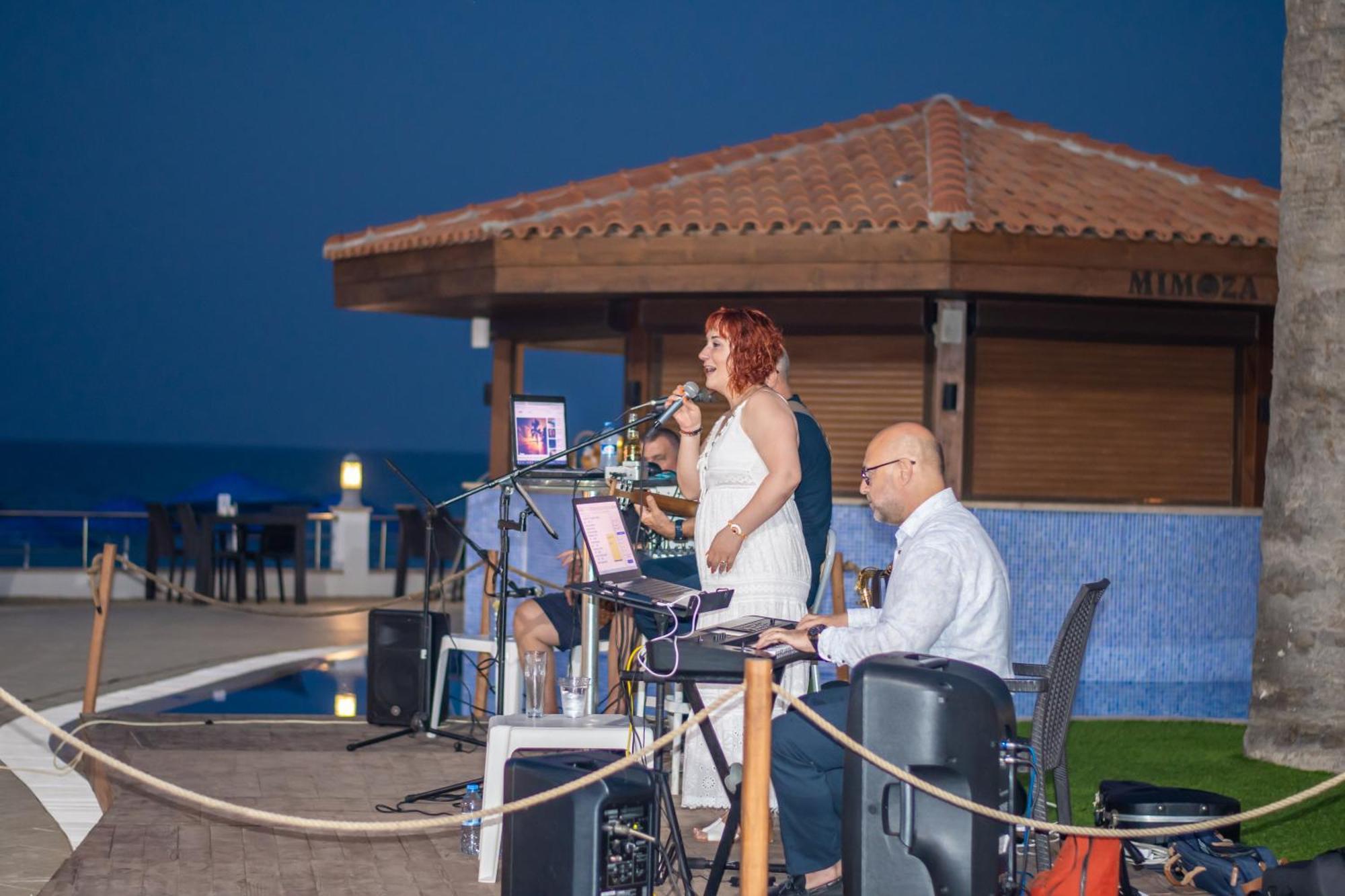 Mimoza Beach Hotel Agios Sergios Bagian luar foto