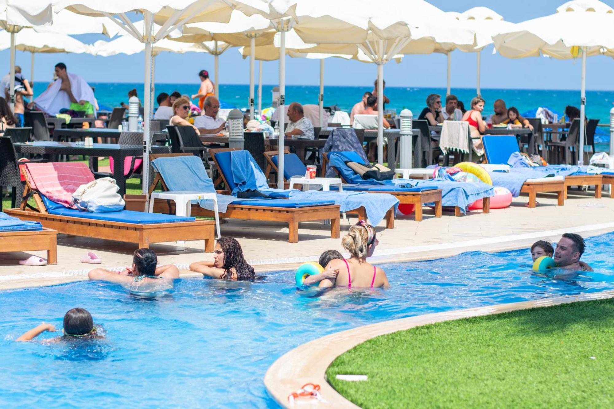 Mimoza Beach Hotel Agios Sergios Bagian luar foto