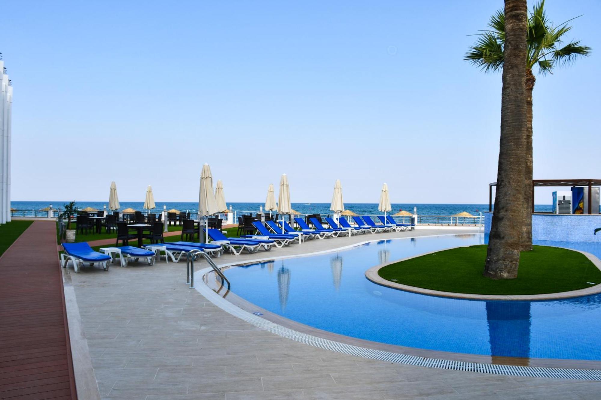 Mimoza Beach Hotel Agios Sergios Bagian luar foto